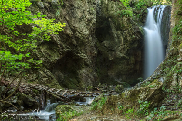 Moara-Dracilor-Mehedinti-Mountains-Romania